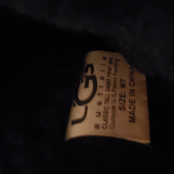 Ugg Boots - Picture 3 of 7